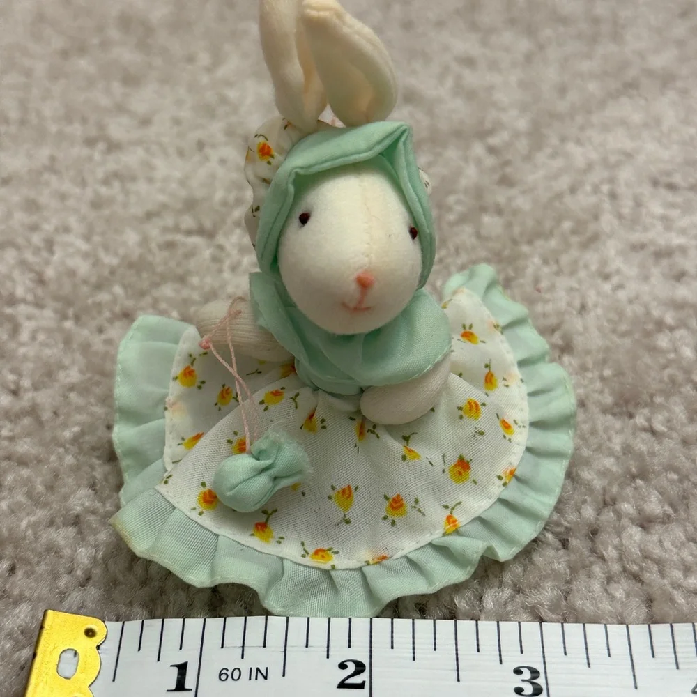 Vintage Russ Berrie Easter Bunny Mini Cloth Doll 3,5ʼʼ